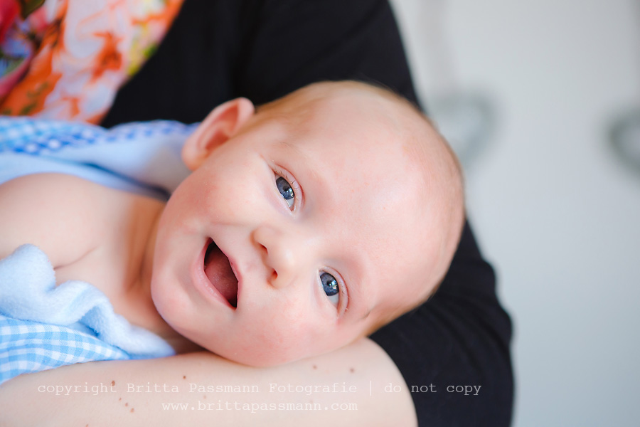 Baby im Glück | Babyfotos in Senden | Frederik | 7 Wochen