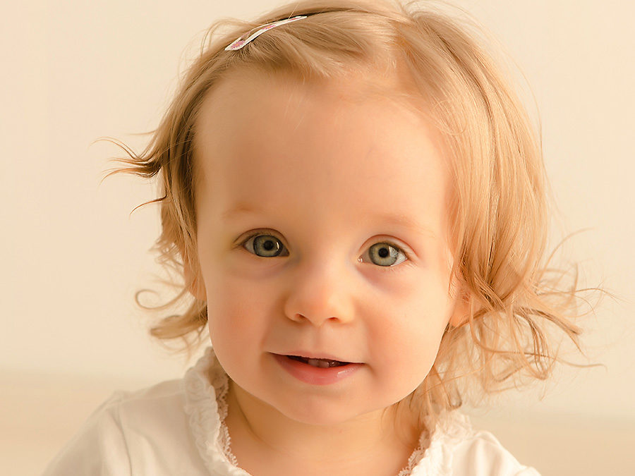 Hannah 13 Monate | Fröhliche Kinderfotos in Dortmund
