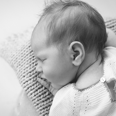 Neugeborenenfotos in Dortmund| Maeva | 8 Tage alt