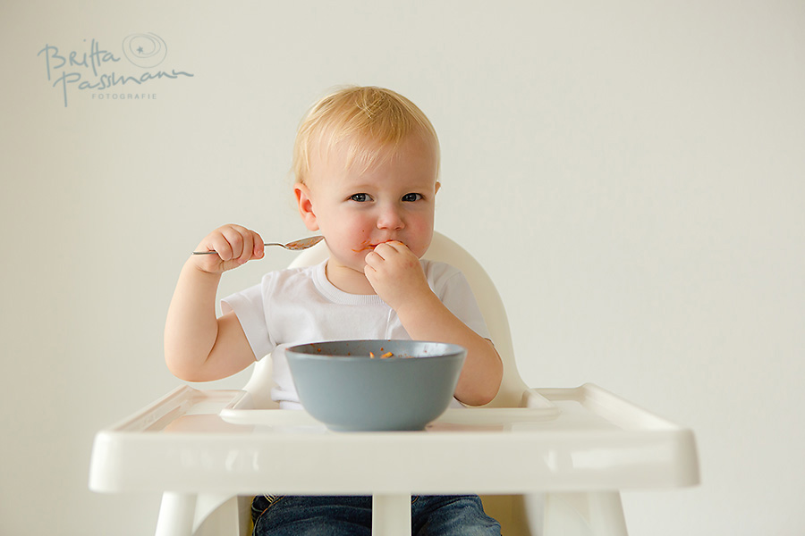 Babyfotos Dortmund Fotoshooting Kinderfotos Bochum alleine Essen Spinat Spaghetti_005
