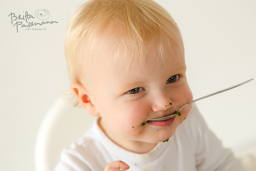 Babyfotos Dortmund Fotoshooting Kinderfotos Bochum alleine Essen Spinat Spaghetti_008