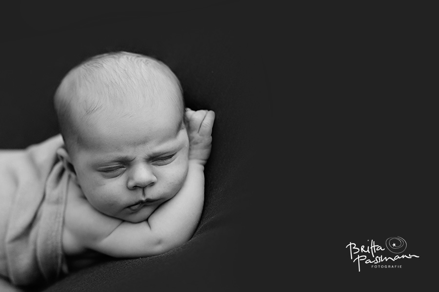 Neugeborenenfotos_Dortmund_Britta_Passmann_Babyfotos_Fotoworkshop_Fotoshooting_Fotostudio_15