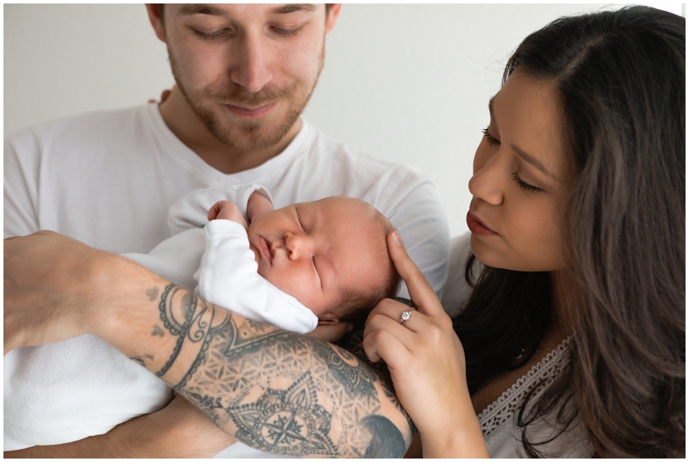 Britta-Passmann-Fotografie_Babyfotografie-Dortmund_Fotograf-Dortmund_Babyfotos-Dortmund_Neugeborenenshooting-Dortmund_Newbornshooting-Dortmund_Fotograf-in-der-Nähe_Fresh48-Shooting-Dortmund_Fresh48-Shooting_Familienfotos-Dortmund_Familienfotos_Babyfotos_Fotoshooting_Newbornshooting_Neugeborenenshooting_Kinderfotos_Kindershooting_Kinderfotos-Dortmund_Kindershooting-Dortmund_Familienshooting-Dortmund_Familienshooting_Babyfotograf-Dortmund_Babyfotograf_Fotoshooting-Ruhrgebiet_Fotoshooting-Westfalen_Fotoshooting-Sauerland-Babyfotos-Sauerland_Neugeborenenfotos-Sauerland_Familienfotos_Sauerland-Fresh48-Shooting-Sauerland_Kinderfotoshooting_Kinderfotoshooting-Dortmund_Fotostudio_Fotostudio-Dortmund