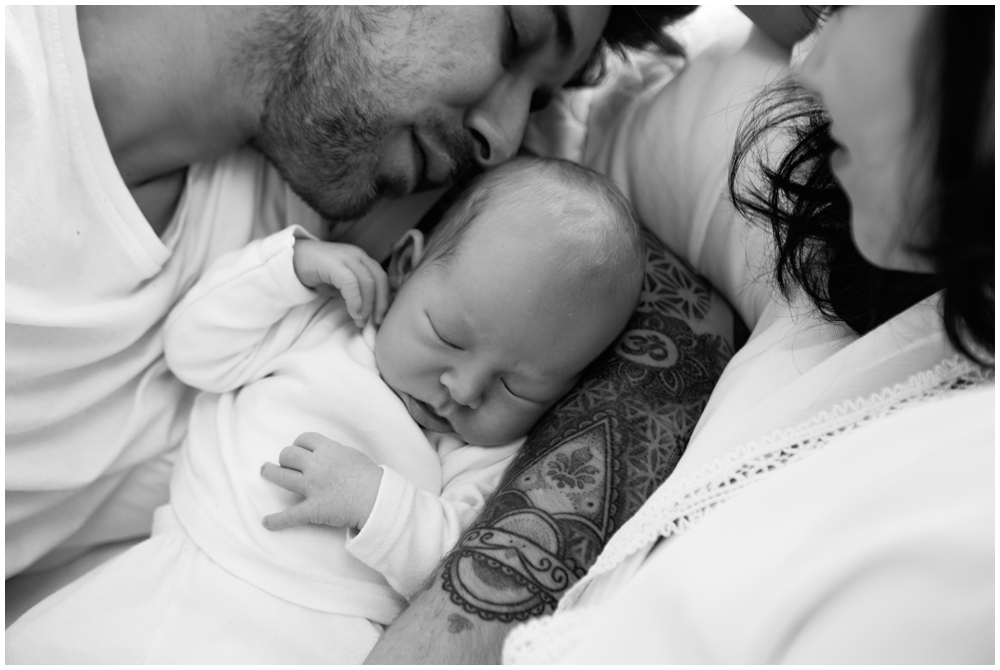 Britta-Passmann-Fotografie_Babyfotografie-Dortmund_Fotograf-Dortmund_Babyfotos-Dortmund_Neugeborenenshooting-Dortmund_Newbornshooting-Dortmund_Fotograf-in-der-Nähe_Fresh48-Shooting-Dortmund_Fresh48-Shooting_Familienfotos-Dortmund_Familienfotos_Babyfotos_Fotoshooting_Newbornshooting_Neugeborenenshooting_Kinderfotos_Kindershooting_Kinderfotos-Dortmund_Kindershooting-Dortmund_Familienshooting-Dortmund_Familienshooting_Babyfotograf-Dortmund_Babyfotograf_Fotoshooting-Ruhrgebiet_Fotoshooting-Westfalen_Fotoshooting-Sauerland-Babyfotos-Sauerland_Neugeborenenfotos-Sauerland_Familienfotos_Sauerland-Fresh48-Shooting-Sauerland_Kinderfotoshooting_Kinderfotoshooting-Dortmund_Fotostudio_Fotostudio-Dortmund