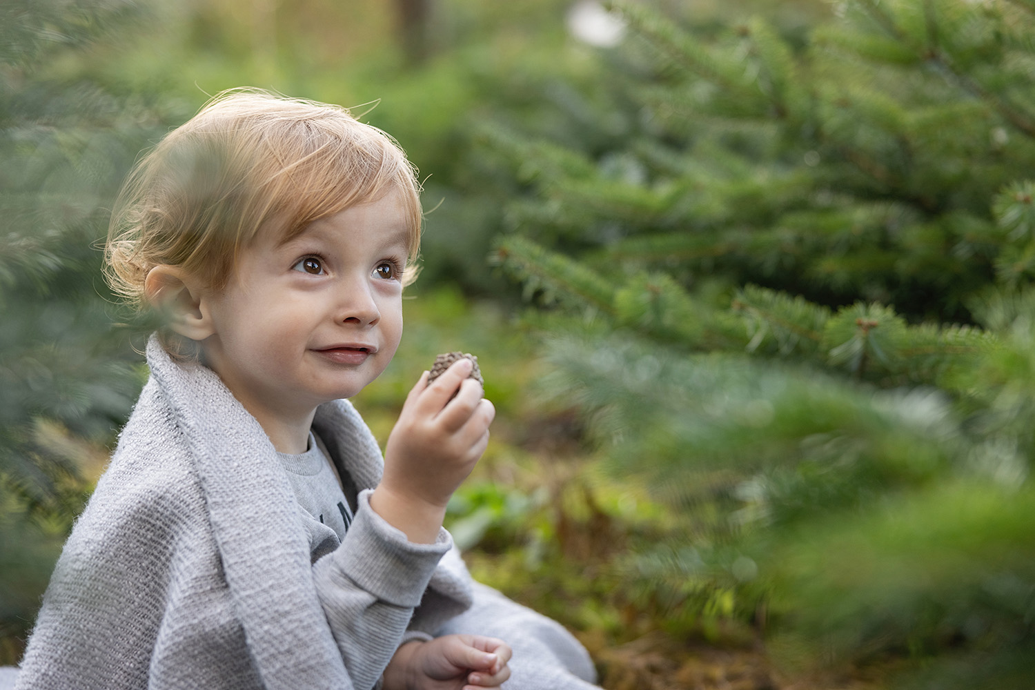 Britta-Passmann-Fotografie-Dortmund-Neugeborenenfotos-Newbornfotos-Babyfotos-Fotoshooting_Weihnachten_Weihnachtsshooting_Familienfotos_Kinderfotos