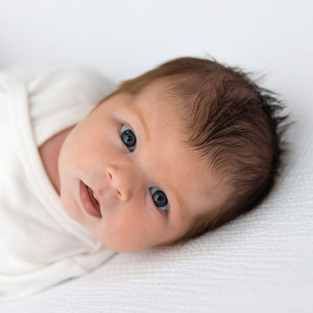Britta-Passmann-Fotografie-Dortmund-Neugeborenenfotos-Newbornfotos-Babyfotos-Fotoshooting_Fresh48-Shooting_Neugeborenenfotos_im_Krankenhaus