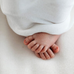 Neugeborenenfotos-Babyfotos-Dortmund-Fotograf-Britta-Passmann-Fotografie-026 Britta-Passmann-Fotografie-Dortmund-Neugeborenenfotos-Newbornfotos-Babyfotos-Fotoshooting_Fresh48-Shooting_Neugeborenenfotos_im_Krankenhaus